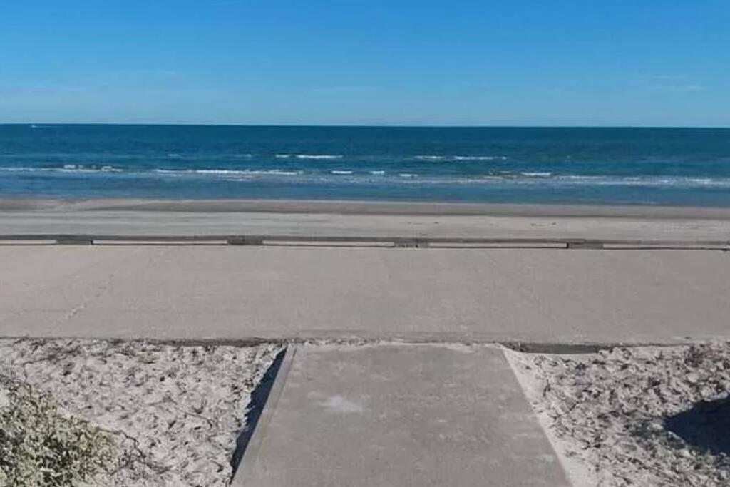 Cozy Beachside Condo With Pool View كوربوس كريستي المظهر الخارجي الصورة