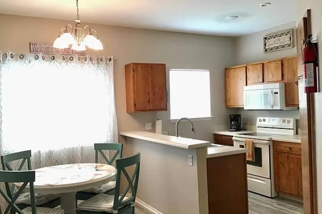 Cozy Beachside Condo With Pool View كوربوس كريستي المظهر الخارجي الصورة